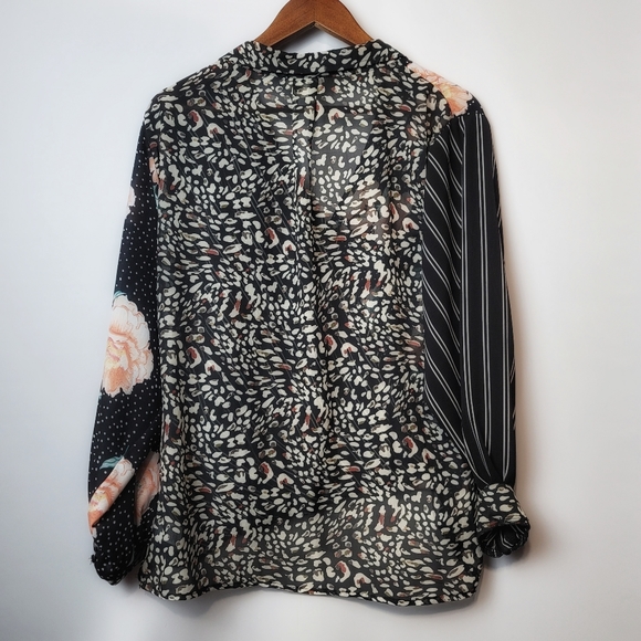 Umgree multi- print blouse - Picture 2 of 8